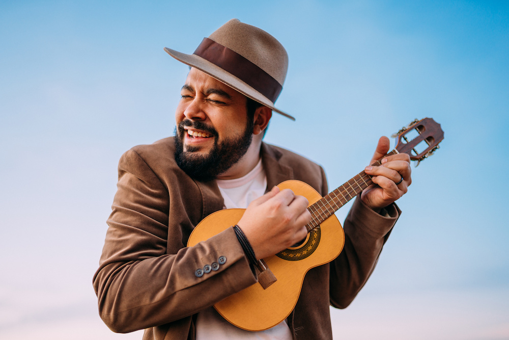 How to Tune a Ukulele Without a Tuner EasytoFollow Steps